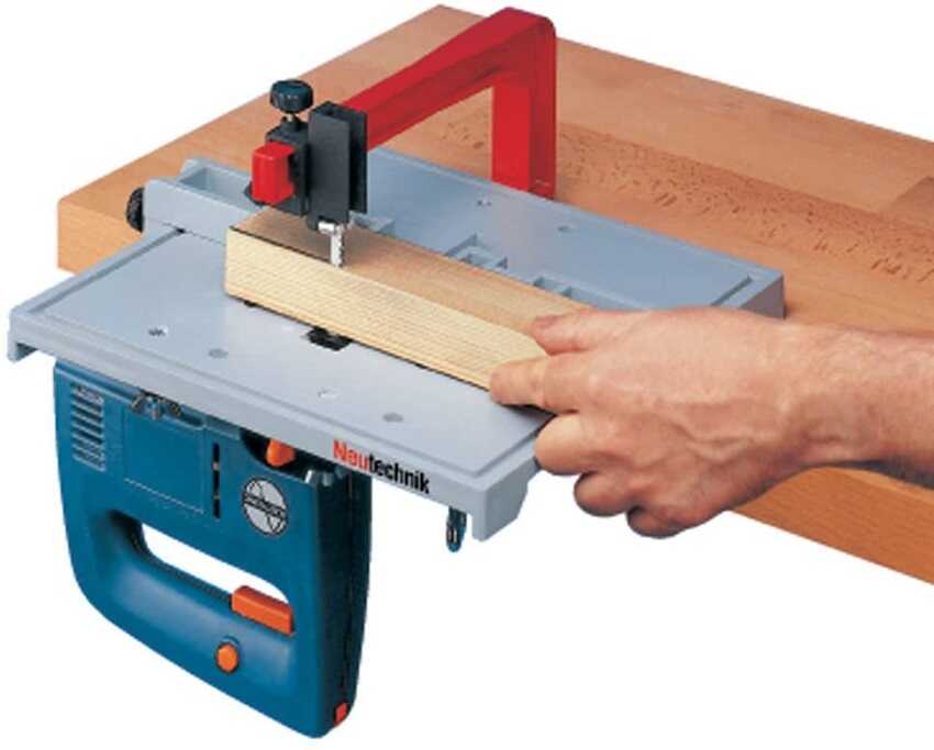 máy cưa lọng bàn