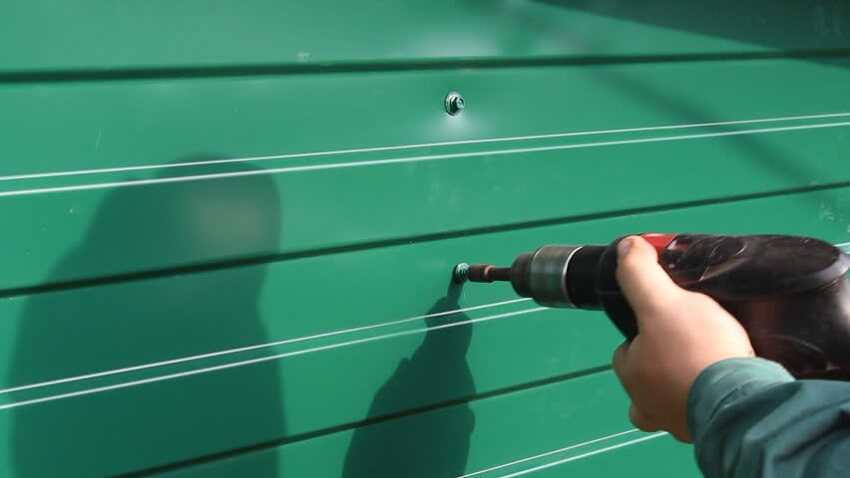 sử dụng vít bắn tôn