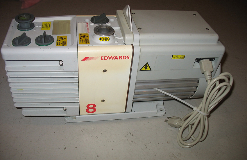 Bơm hút chân không EDWARDS RV8 4