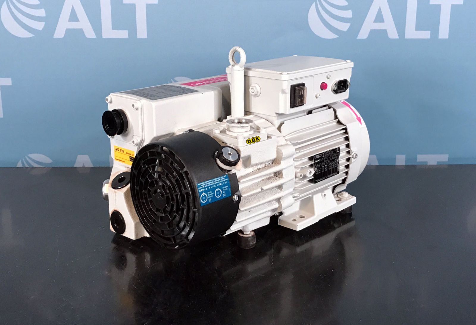 Bơm hút chân không LEYBOLD SOGEVAC SV10B 1