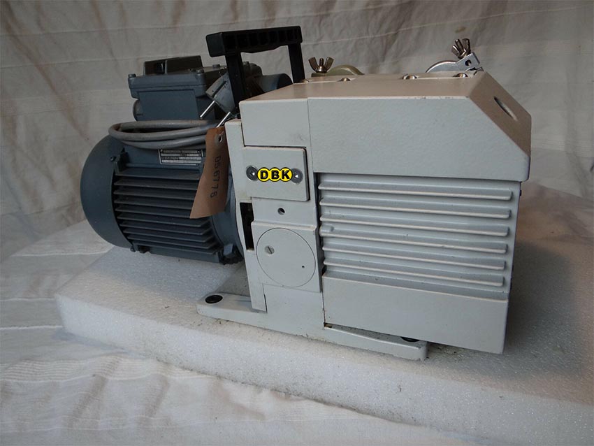 Bơm hút chân không LEYBOLD TRIVAC D4B 3