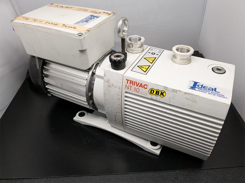 Bơm hút chân không LEYBOLD TRIVAC NT10 2