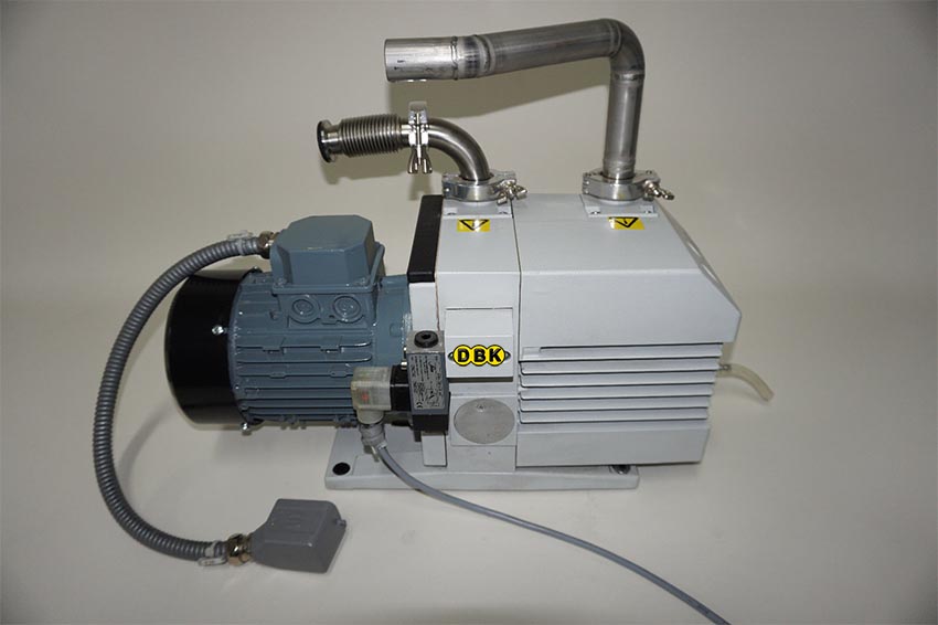 Bơm hút chân không LEYBOLD TRIVAC NT5 3