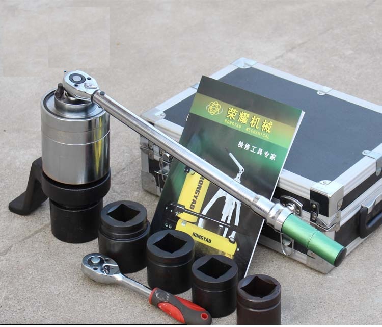 Cờ lê nhân lực 15000 N.m DBK FY-150 1