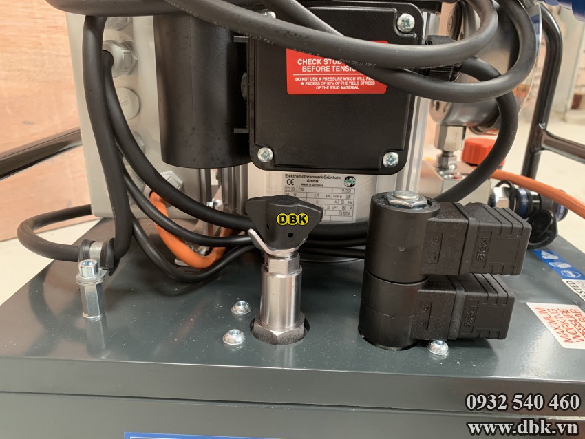 Bơm điện cho căng bu lông 1500 bar BOLTIGHT PES-1500-01-240V 4