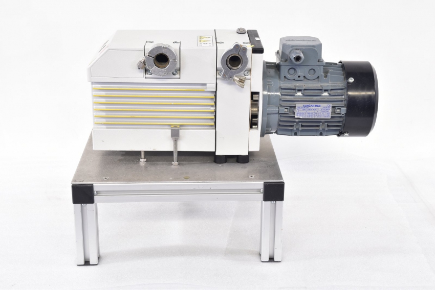 Bơm hút chân không LEYBOLD D25BCS TRIVAC PFPE 2