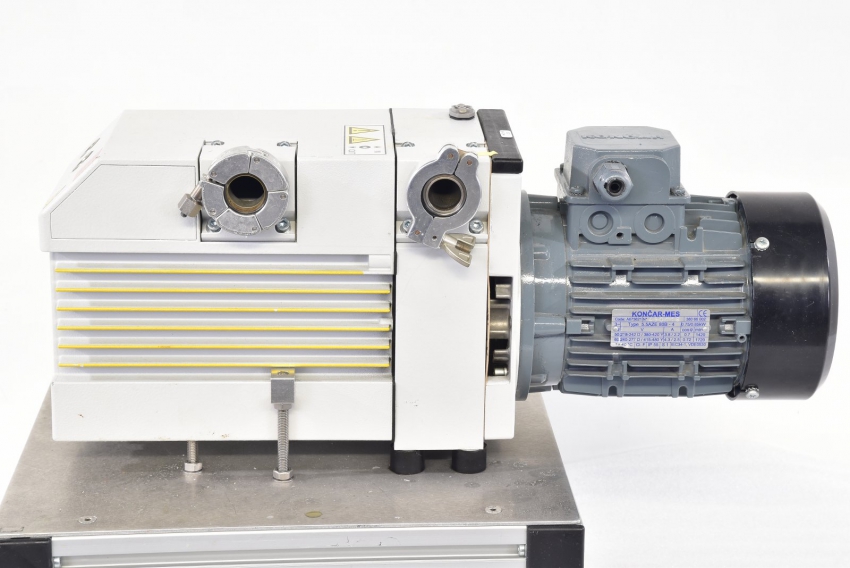 Bơm hút chân không LEYBOLD D25BCS TRIVAC PFPE 3