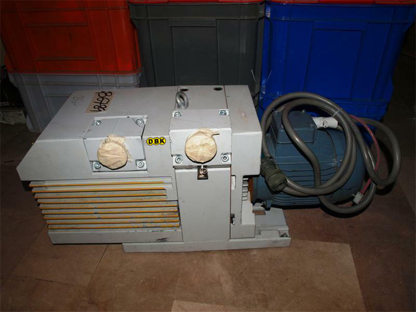 Bơm hút chân không LEYBOLD D65BCS TRIVAC PFPE 2