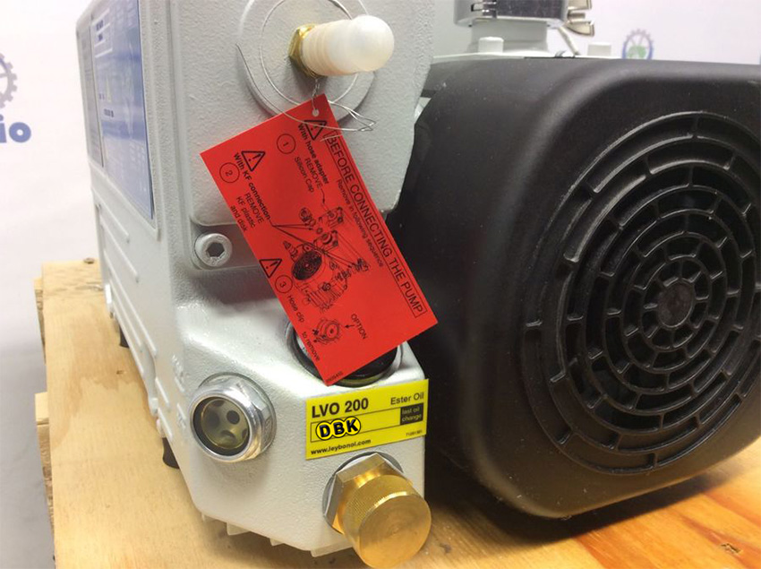 Thiết kế của bơm chân không vòng dầu 2 cấp LEYBOLD SOGEVAC SV65B 1