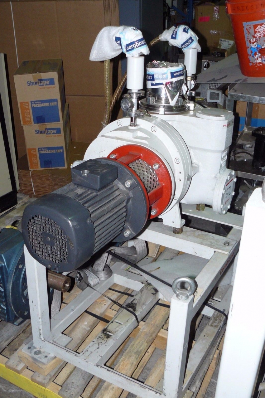 Bơm hút chân không PFEIFFER ADIXEN OKTA 4000A 2