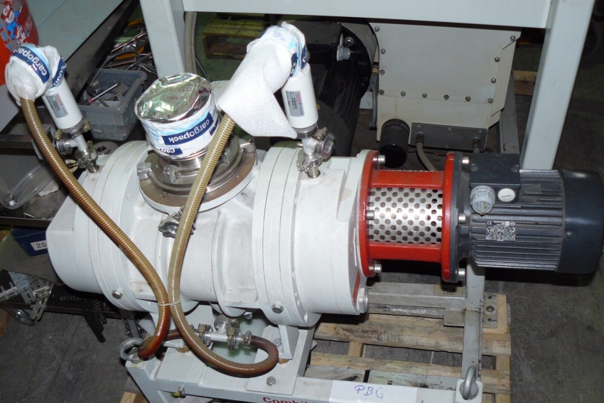 Bơm hút chân không PFEIFFER ADIXEN OKTA 6000A 0