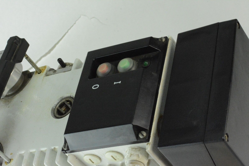 Bơm hút chân không PFEIFFER BALZERS Duo 004B 6