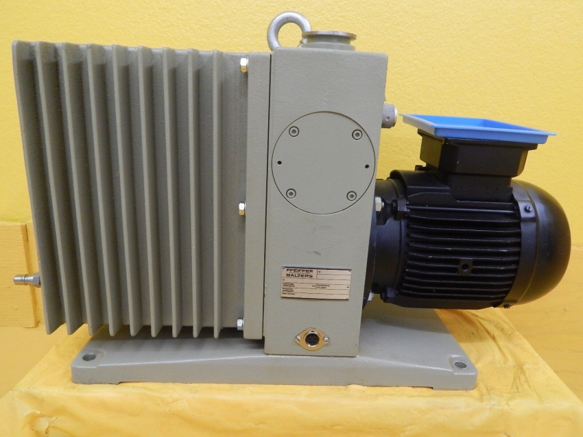 Bơm hút chân không PFEIFFER BALZERS UNO 030A 1