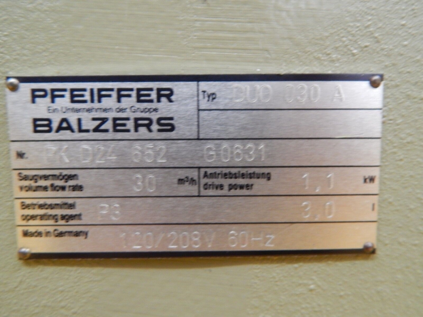 Bơm hút chân không PFEIFFER BALZERS UNO 030A 2