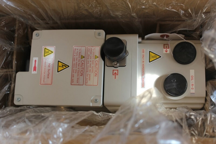 Bơm hút chân không ULVAC GHD 031 1