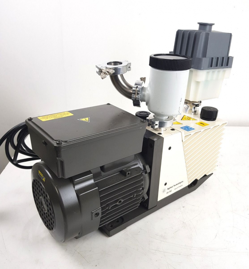 Bơm hút chân không VARIAN DS 302 4