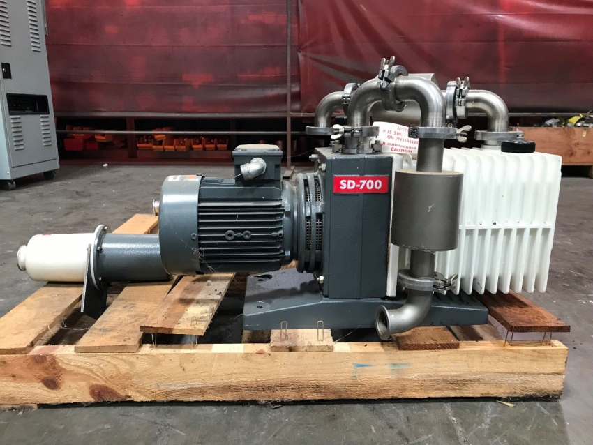 Bơm hút chân không VARIAN SD 700 2