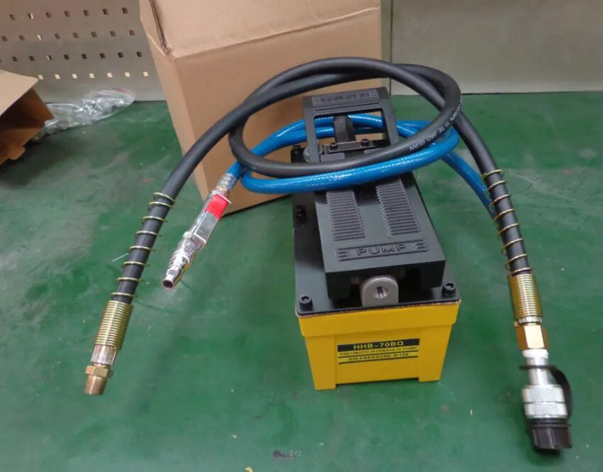 Bơm khí nén thủy lực 1.7 lít dầu TLP HHB-70BQ 1