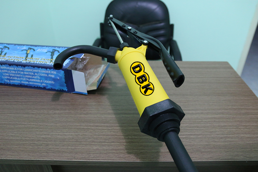 bơm kiểu gạt tay hóa chất P-490S