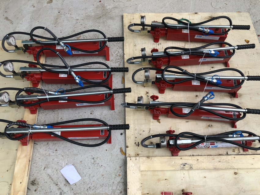 Bơm tay thủy lực 10 lít TONNERS DP-3B 2