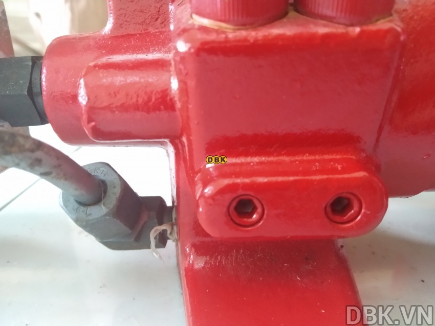 Bơm tay thủy lực bằng nhôm 2.5 lít TONNERS DPA-2A 0