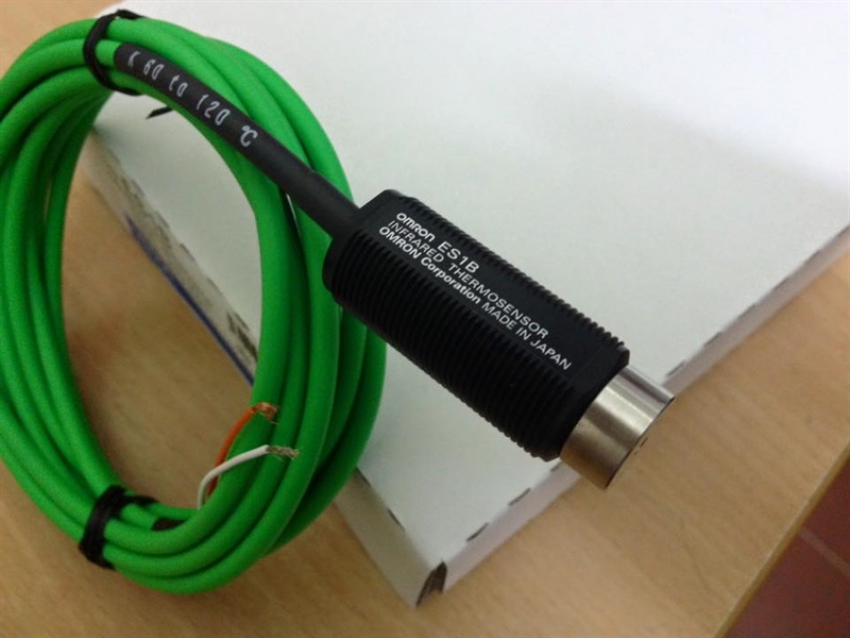 Cảm biến nhiệt độ 60-120 độ Omron ES1B60-120 2