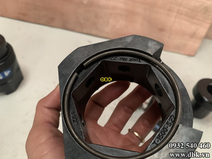 Căng bu lông thủy lực BOLTIGHT BT-22 (M27-M39) 4