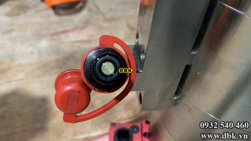 Căng bu lông thủy lực WREN HTE39 3