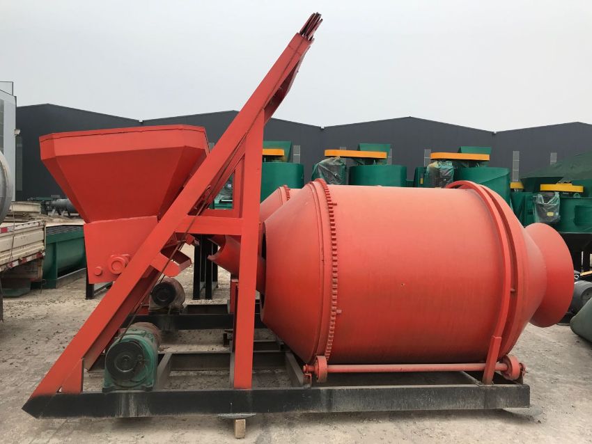 Máy trộn phân bón 3