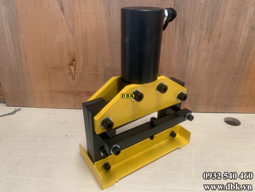 Đầu cắt thanh đồng thủy lực TAT CWC-150 0