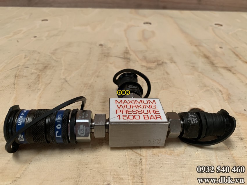 Đầu chia thủy lực 1500 bar BOLTIGHT Tee Block BT-1547 1