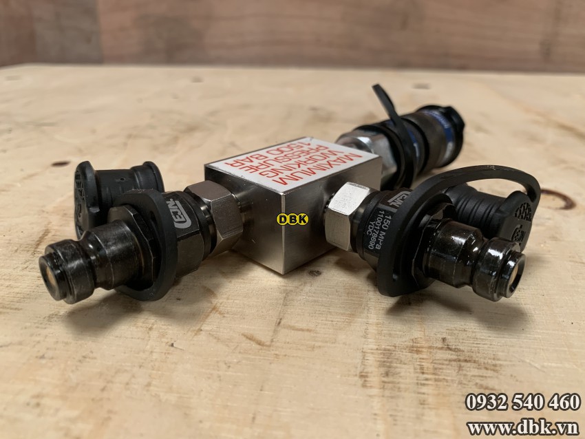 Đầu chia thủy lực 1500 bar BOLTIGHT Tee Block BT-1547 3