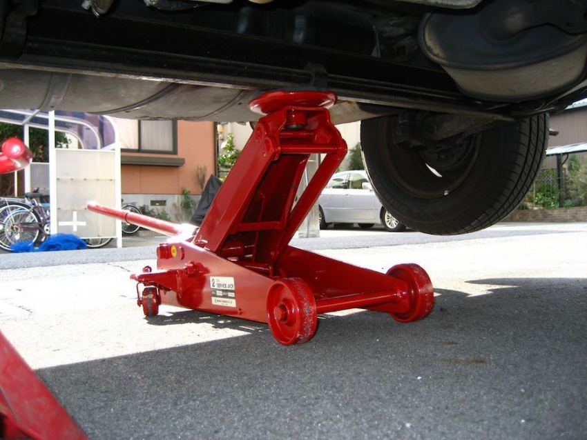 Kích cá sấu dùng hơi 25 tấn Masada ATJ-250 0