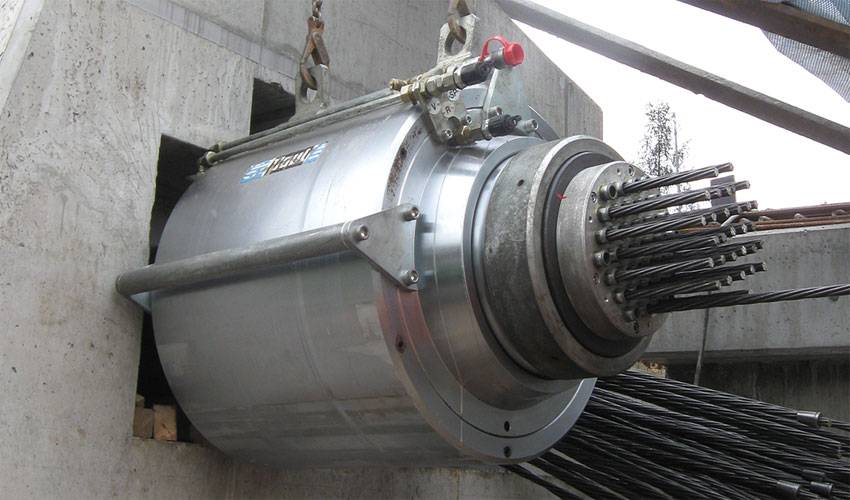 Kích căng kéo cáp 3000 tấn Liuzhou YDC3000B 1