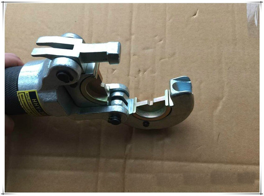 Kìm bấm cos thủy lực 300 mm2 6.5 tấn TLP HHY-300F 1