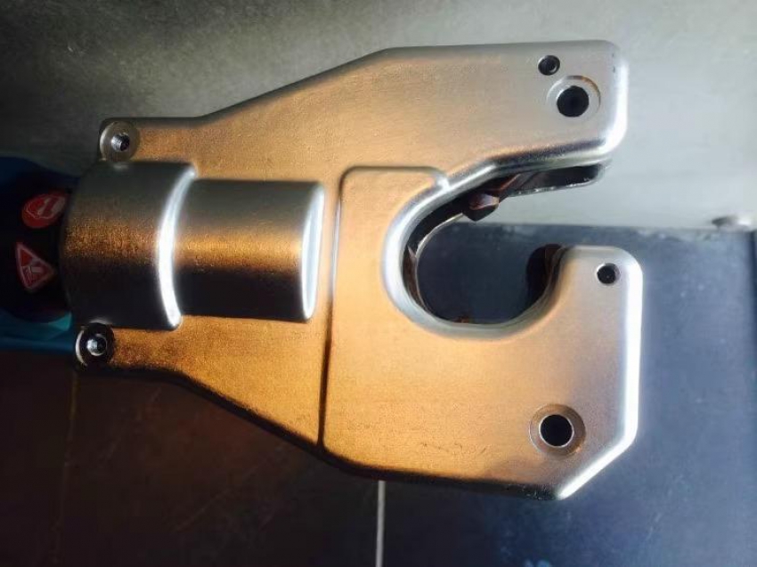 Kìm bấm cos thủy lực dùng pin Zupper EZ-6B 3