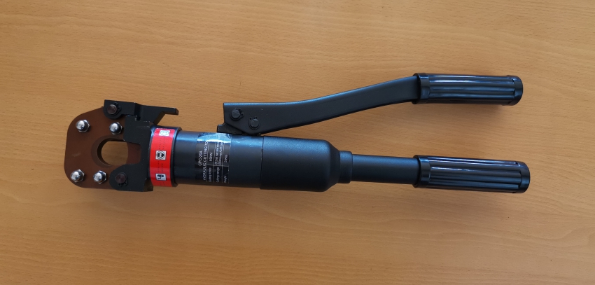 Kìm cắt cáp thủy lực TAT CPC-20AF 1