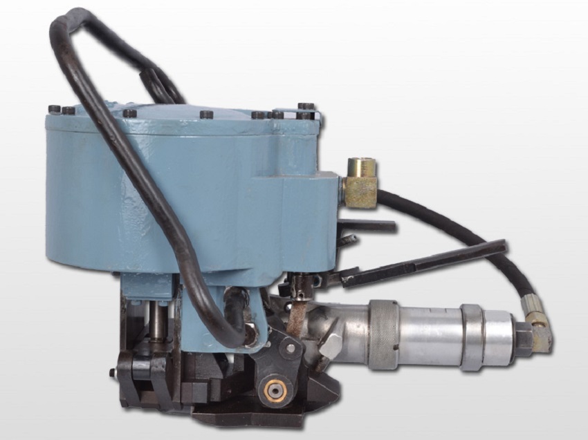 máy đóng đai thép dùng khí nén DBK CS-34S