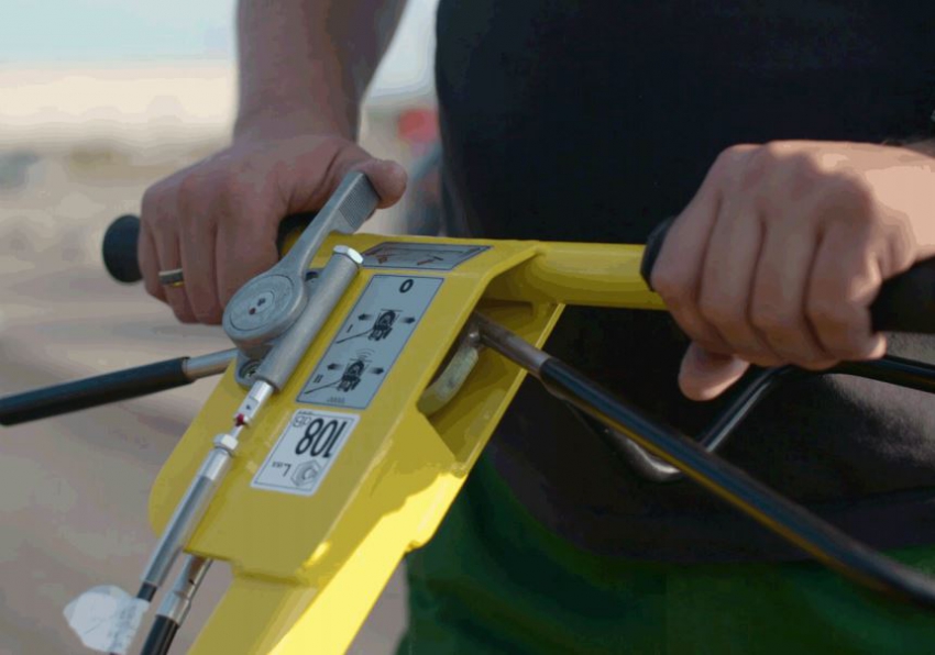 Lu dắt tay Bomag BW55E 3