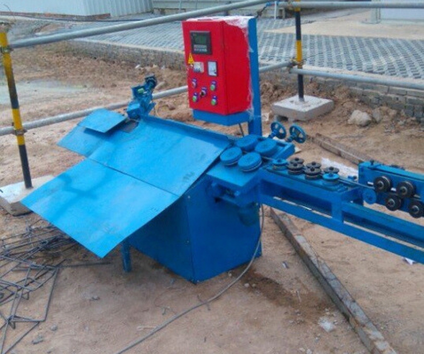 Máy bẻ đai nằm tự động từ cuộn 1