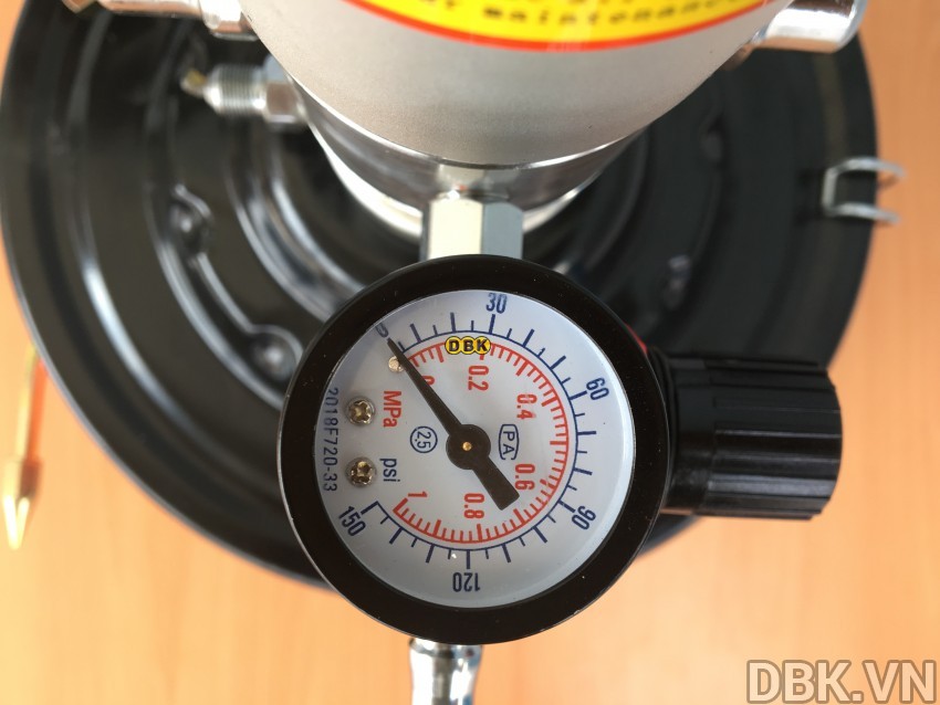 MÁY BƠM MỠ BẰNG KHÍ NÉN 40 LÍT 2