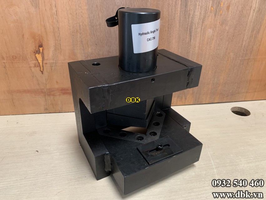 Máy cắt góc thép V thủy lực DBK CAC-756 4