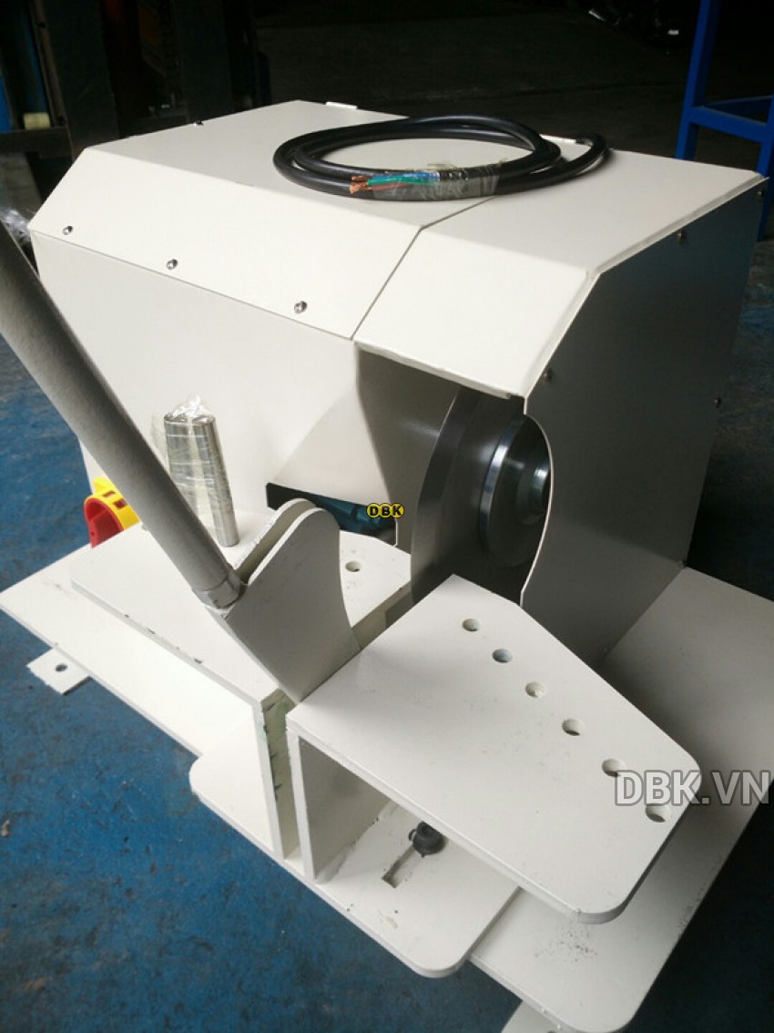 Máy cắt ống tuy ô thủy lực 55 mm DBK CFT-72 3