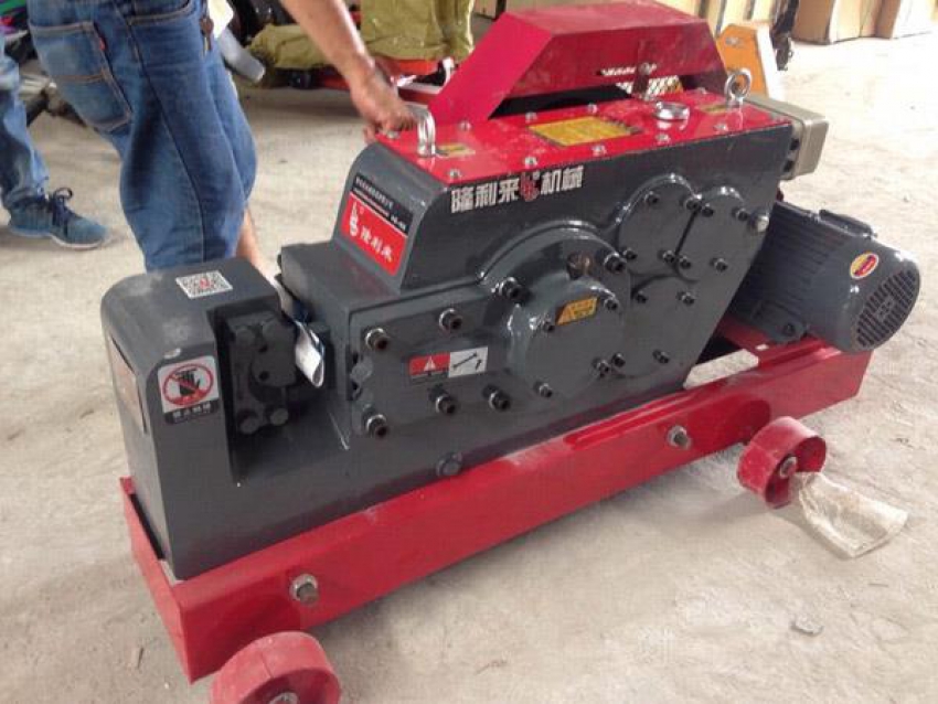 Máy cắt sắt thép GQ45 3