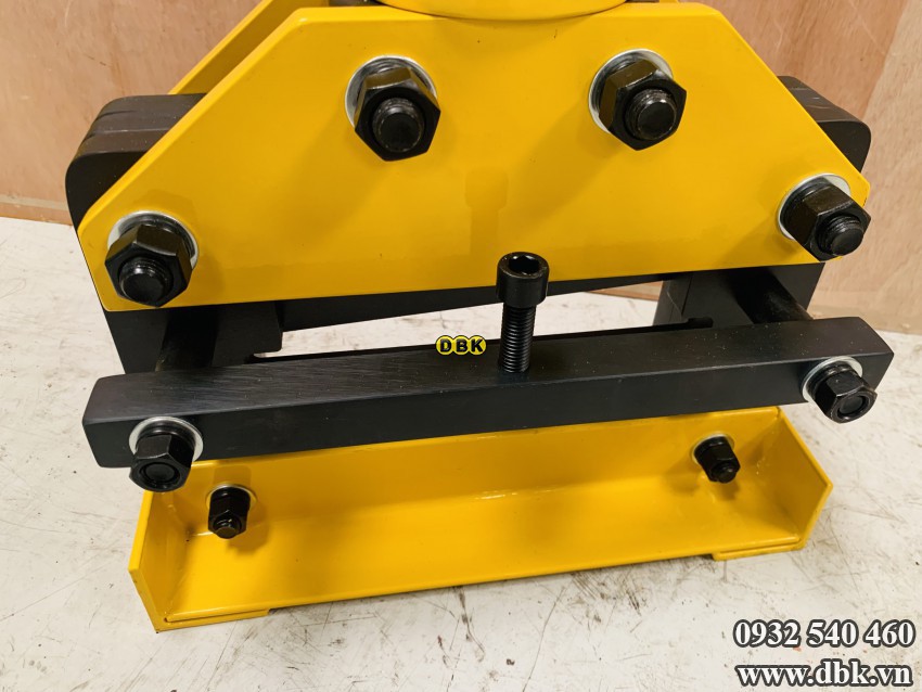 Máy cắt thanh cái đồng thủy lực 35 tấn 200 mm TLP HHM-200Q 1