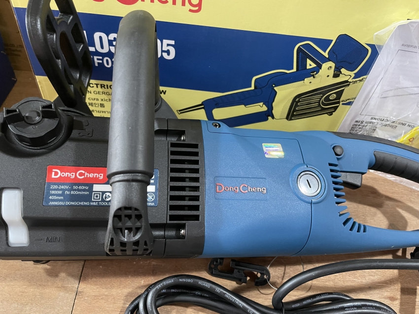 Máy cắt tường Dongcheng DZR125 1