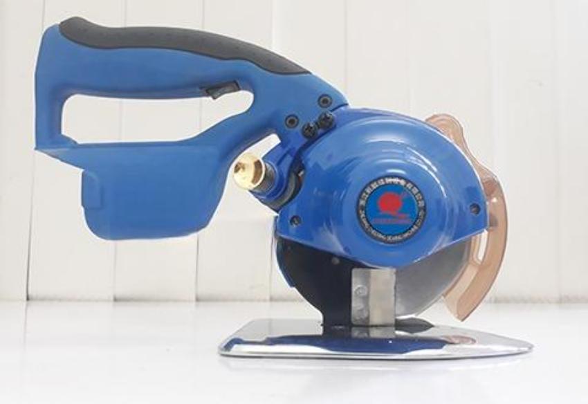 Máy cắt vải cầm tay bằng pin RCS-110B 0