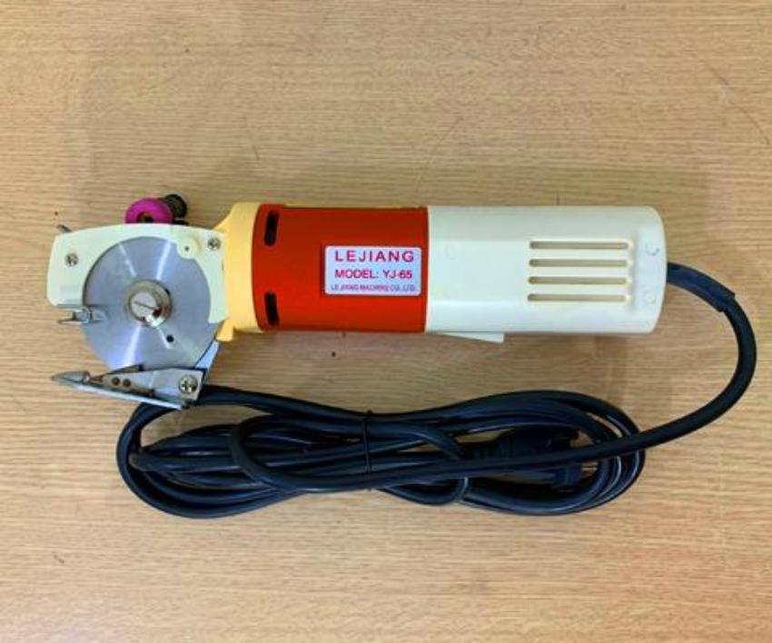 Máy cắt vải cầm tay DBK YJ-65 1