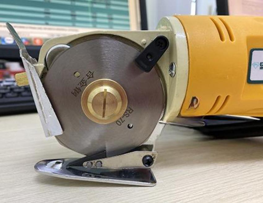 Máy cắt vải cầm tay DSIMAN DSM-70 3
