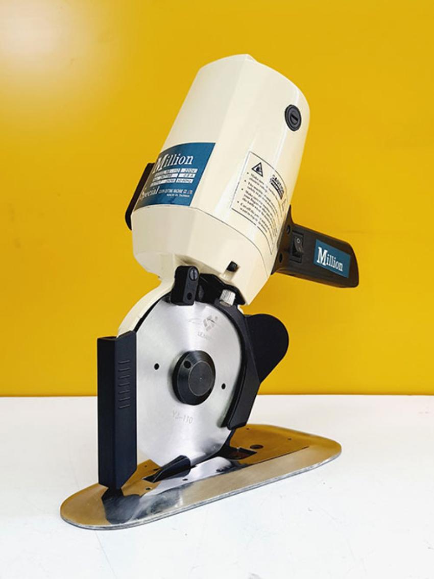 Máy cắt vải cầm tay Milion-110 0